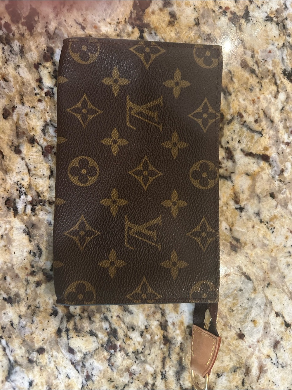 Louis Vuitton Pouch Vintage comes with coa. with unbranded chain - Picture 3 of 10
